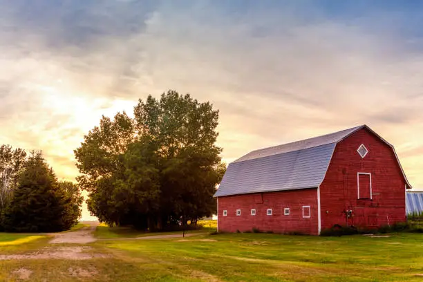 steel barn construction